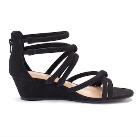 LC Lauren Conrad Shoes - LC Lauren Conrad Black Tube Strap Wedge Sandals